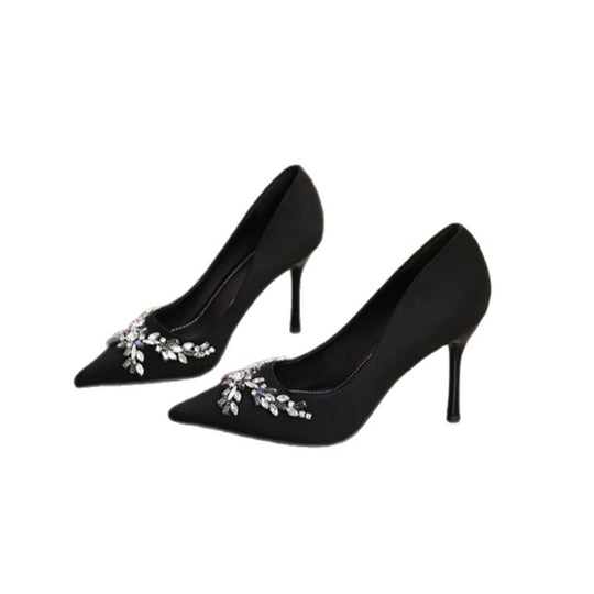 Damen elegante Pumps mit funkelndem Schmuckdetail R&B