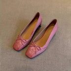 Damen elegante Pumps mit modischem Schleifenakzent und komfortablem Blockabsatz R&B