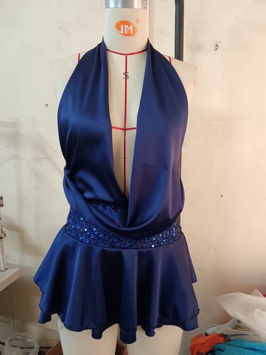 Damen elegantes Cocktailkleid mit tiefem V-Ausschnitt und voluminösem Rock R&B
