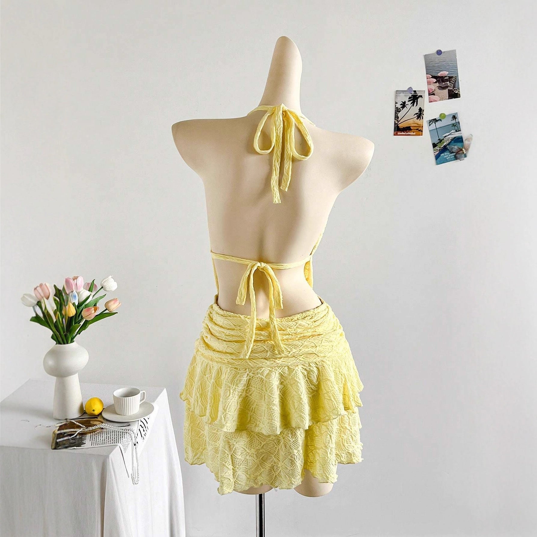 Damen Minikleid mit raffiniertem Wickel-Ausschnitt und dekorativen Rüschen R&B