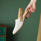 Damen Halbschuhe mit geschlossener Schuhspitze und verstellbarem Riemen
