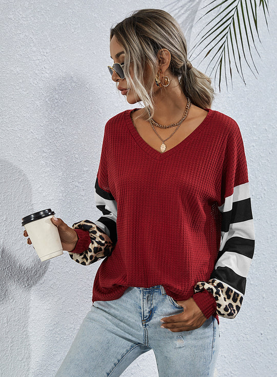 Damen modischer V-Ausschnitt Pullover mit gestreiften Ärmeln und Leopardenmuster R&B