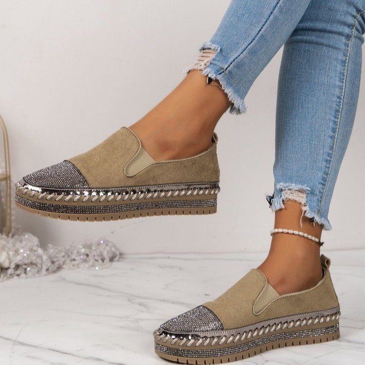Damen Slip-On Sneakers mit schimmerndem Vorderbereich und modischem Plateau R&B