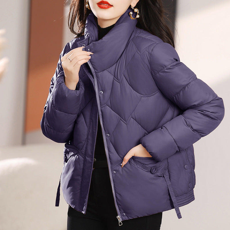 Damen Kurze Steppjacke mit Kapuze und praktischen Taschen R&B