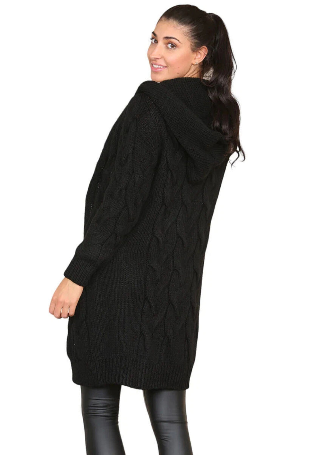 Damen Strickjacke mit oversized Schnitt und kunstvollem Kabelmuster R&B