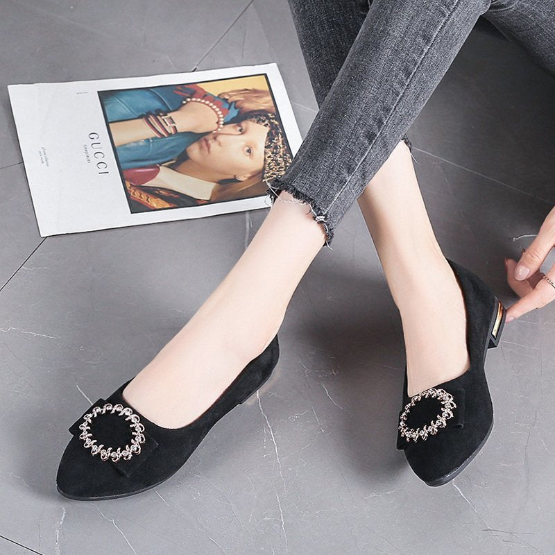 Damen nan elegante Veloursoptik-Ballerinas mit dekorativer Schmuckbrosche und kleinem Blockabsatz R&B