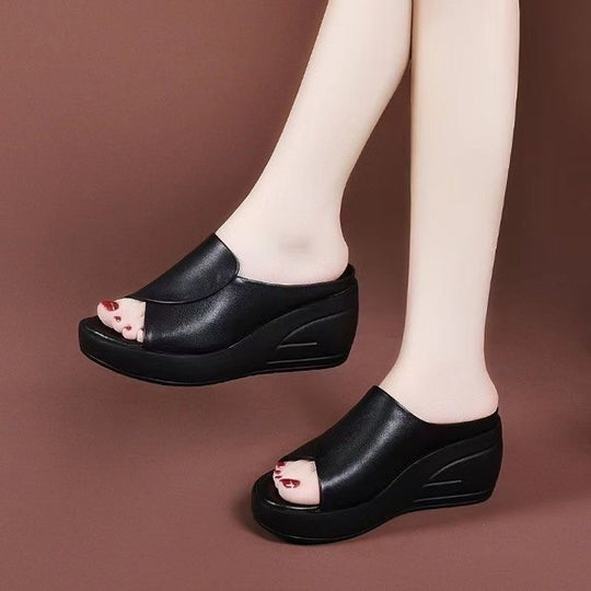 Damen Wedge-Pantoletten mit elegantem Überzug und rutschfester Sohle R&B