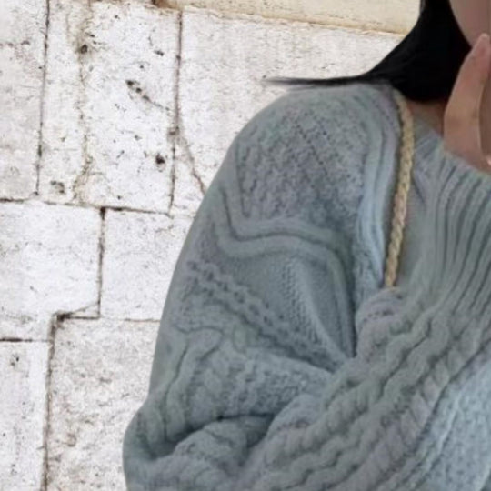 Damen Strickjacke im angesagten Zopfmuster und lässiger Silhouette R&B