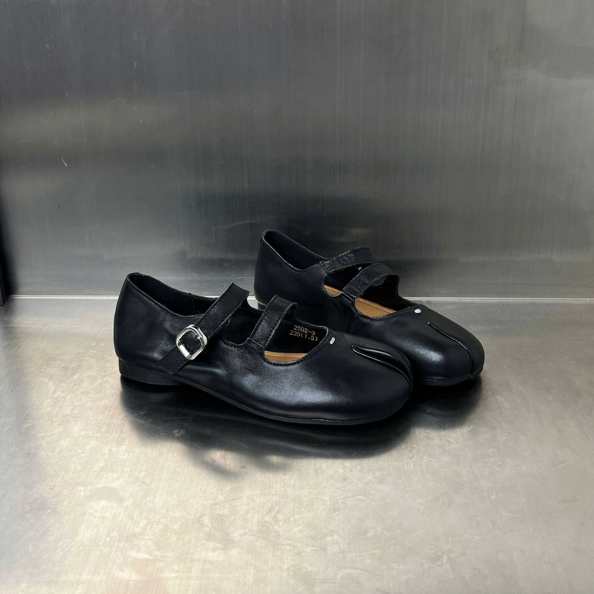 Damen Ballerinas mit modischem Riemen und anatomischem Fußbett R&B