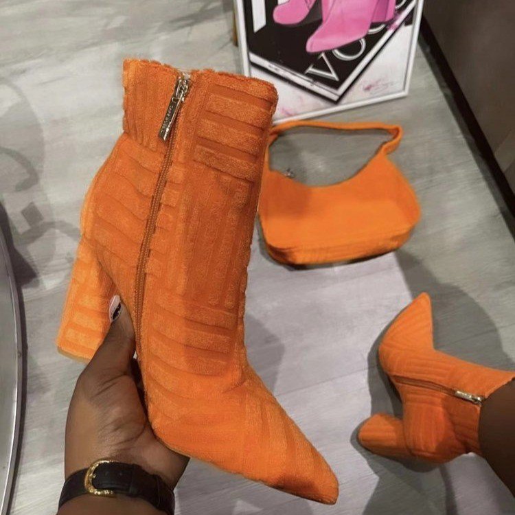 Damen Elegante Stiefeletten mit strukturiertem Obermaterial und praktischem Reißverschluss R&B