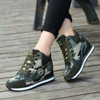 Damen Sportliche High-Top Sneakers mit Camouflage-Design und rutschfester Sohle