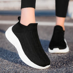 Damen Strick-Sneaker mit rutschfestem Profil und atmungsaktiver Obermaterialstruktur