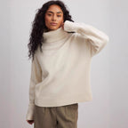 Damen feiner Rollkragenpullover aus weichem Strick R&B