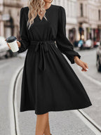 Damen Kleid mit V-Ausschnitt, Taillengürtel und eleganten langen Ärmeln R&B