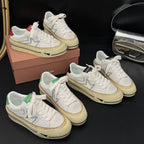Damen modische Plattform Sneakers mit robustem Obermaterial und glänzendem Akzent R&B