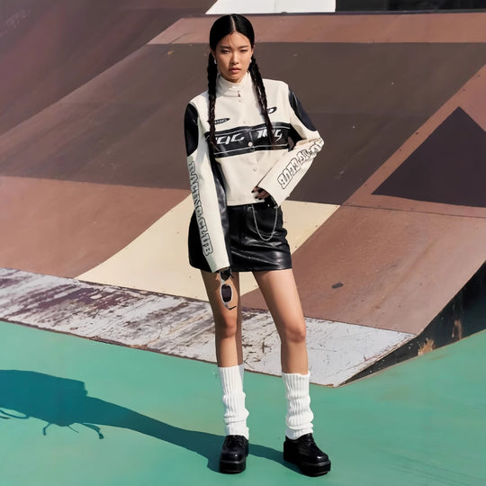 Damen cropped Bikerjacke mit einzigartigen Grafikdetails R&B