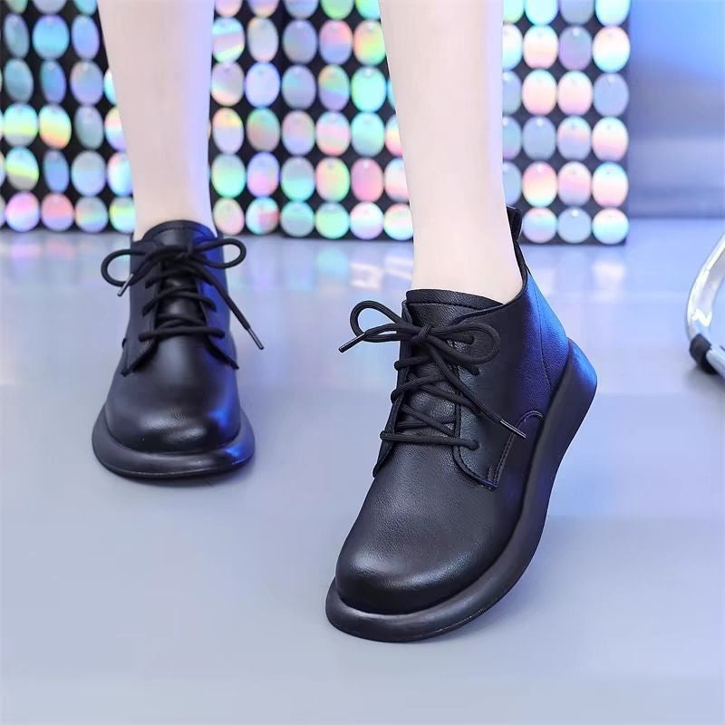 Damen Bequeme Lederboots mit klassischem Design und robuster Sohle