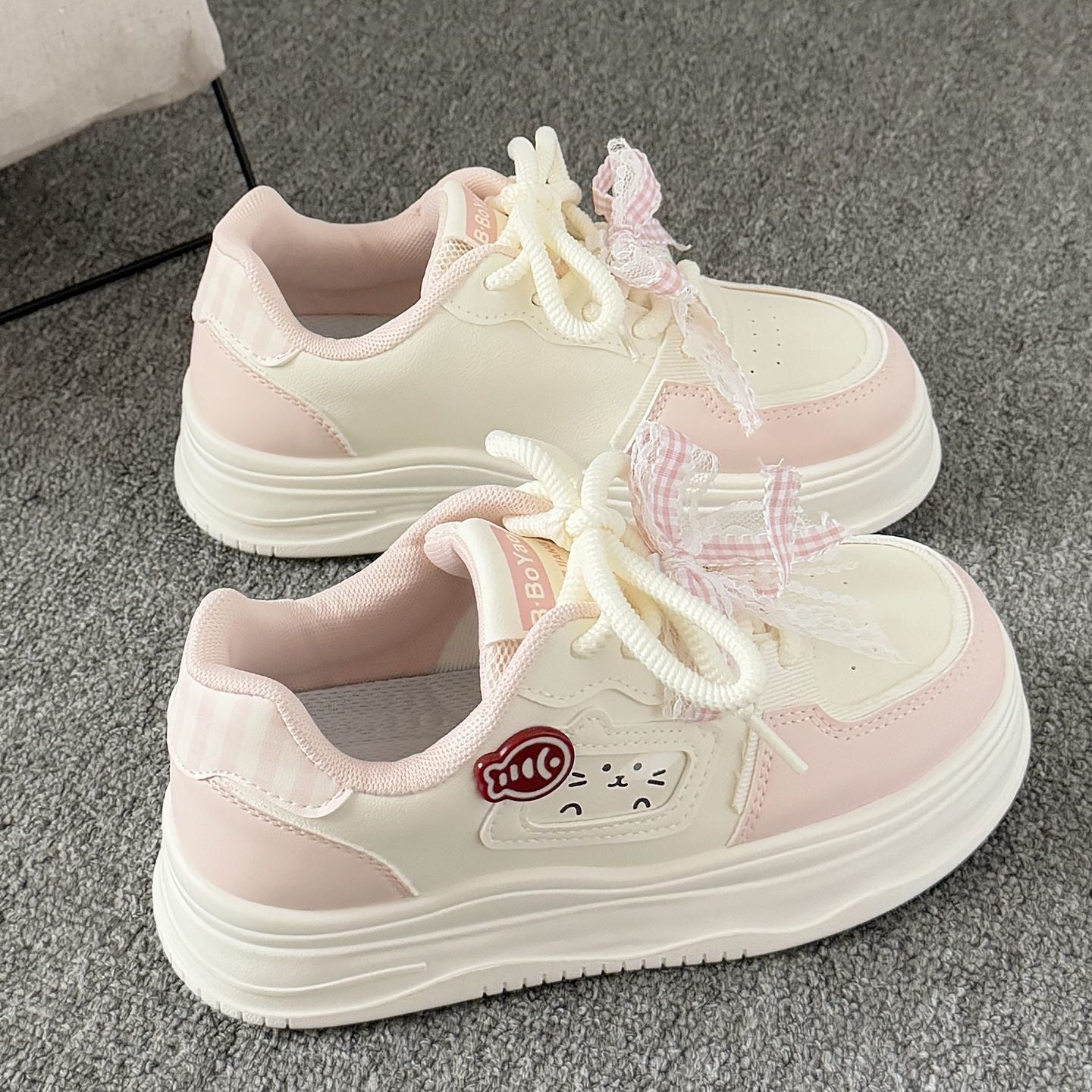 Damen Sportliche Sneakers mit verspieltem Katzenmotiv und bequemer Dämpfung