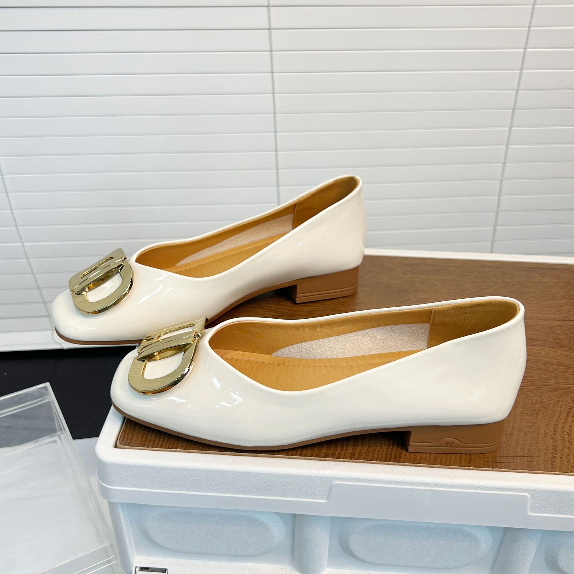 Damen schicke Ballerinas mit modischem Schmuck R&B