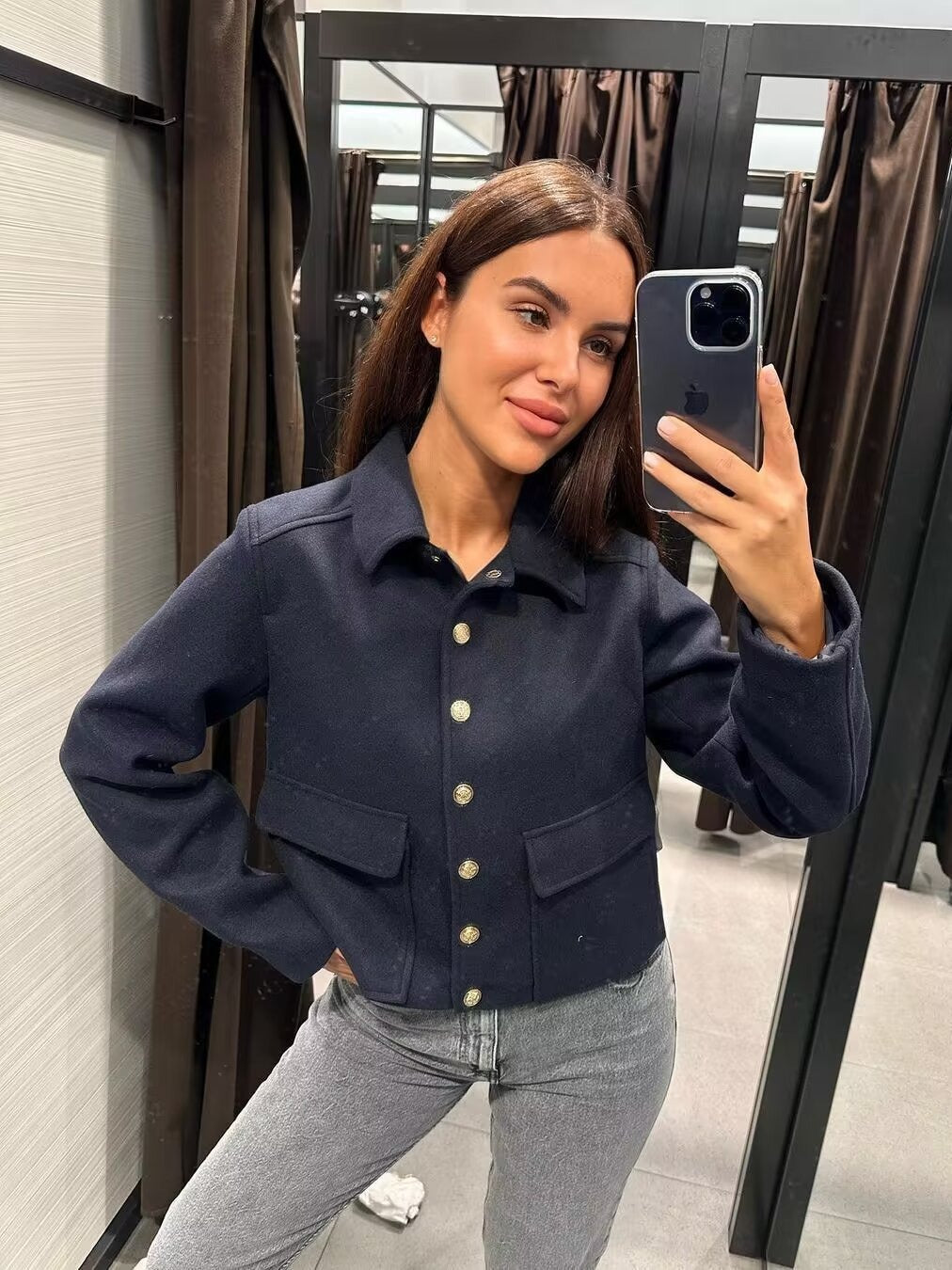 Damen modische Kurzjacke mit praktischen Taschen und goldenen Knöpfen R&B