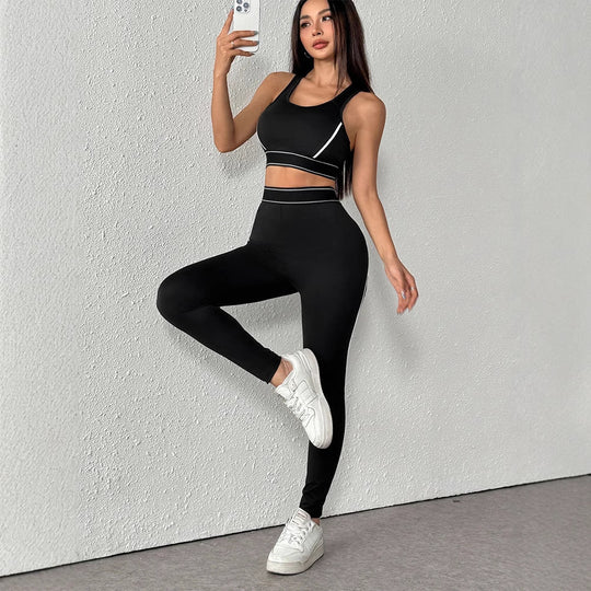 Damen Sportliches Zwei-Teiliges Set mit ergonomischem Design und atmungsaktiven Materialien R&B