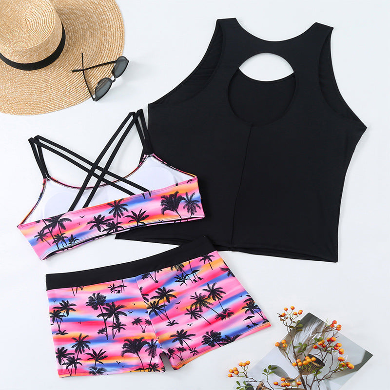 Damen Sport-Badeanzug mit modernem Oberteil und Shorts