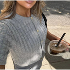 Damen Strickjacke mit strukturierter Oberfläche und goldenen Knöpfen R&B
