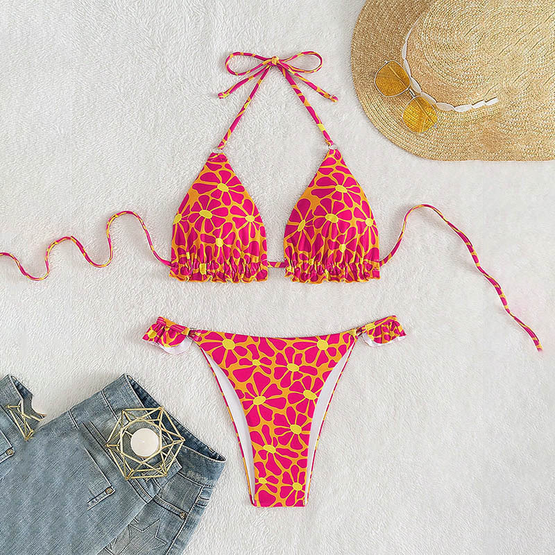 Damen Triangel-Bikini mit verspieltem Blumenmuster und Rüschendetails