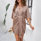 Damen Kurz-Kimono Kleid mit tiefem V-Ausschnitt und Wickeldetail R&B