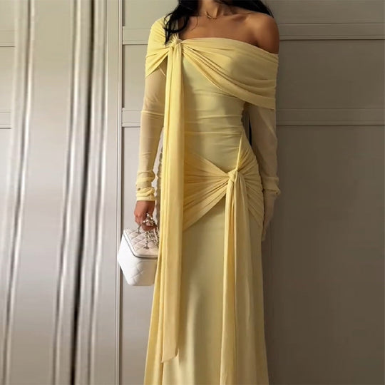 Damen Elegantes, schulterfreies Abendkleid mit raffinierten Drapierungen R&B