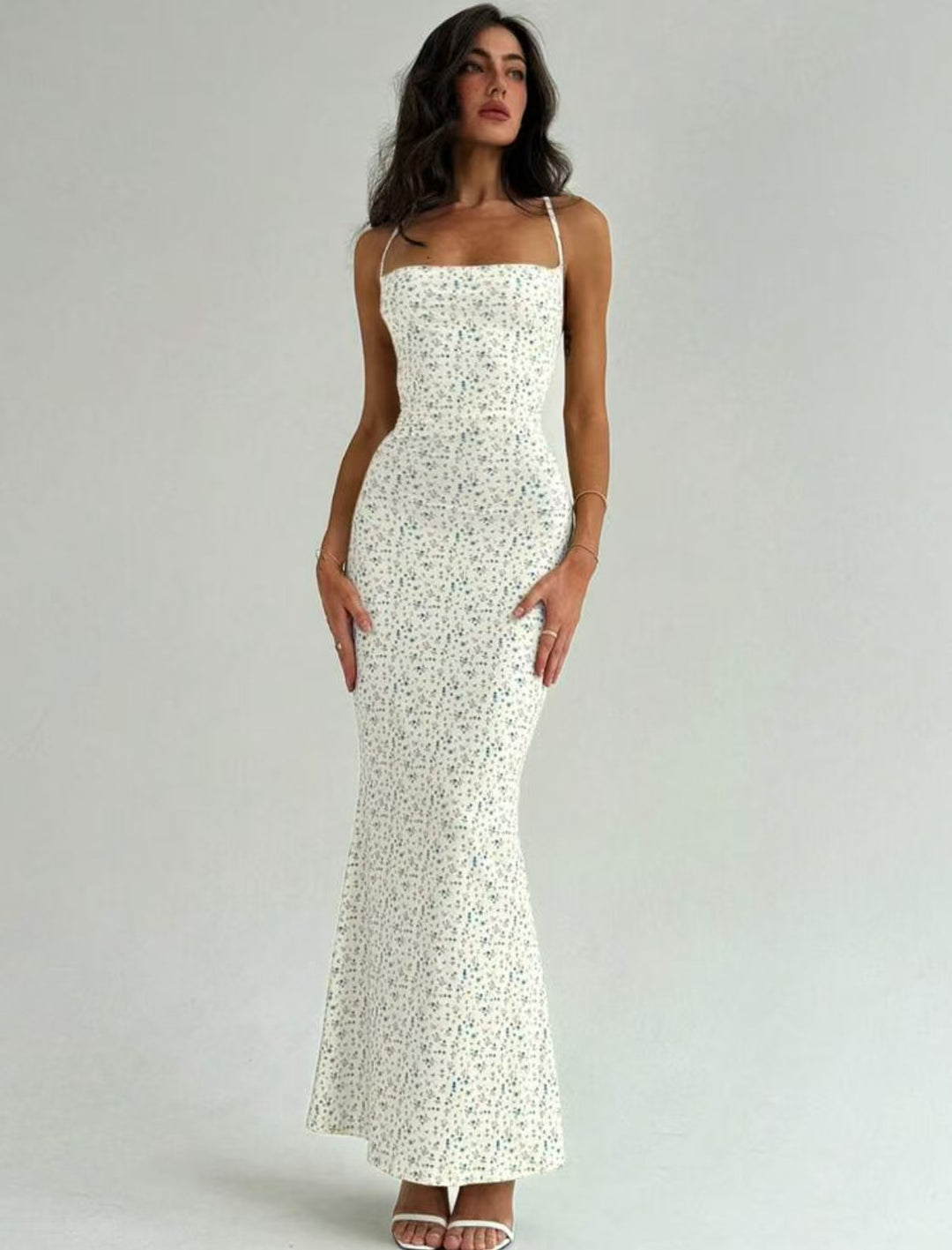 Damen Elegantes Sommerkleid mit zarten Blumenmuster und fließendem Schnitt R&B