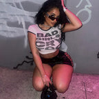 Damen Trendiges Crop-Top mit auffälligem Schriftzug R&B