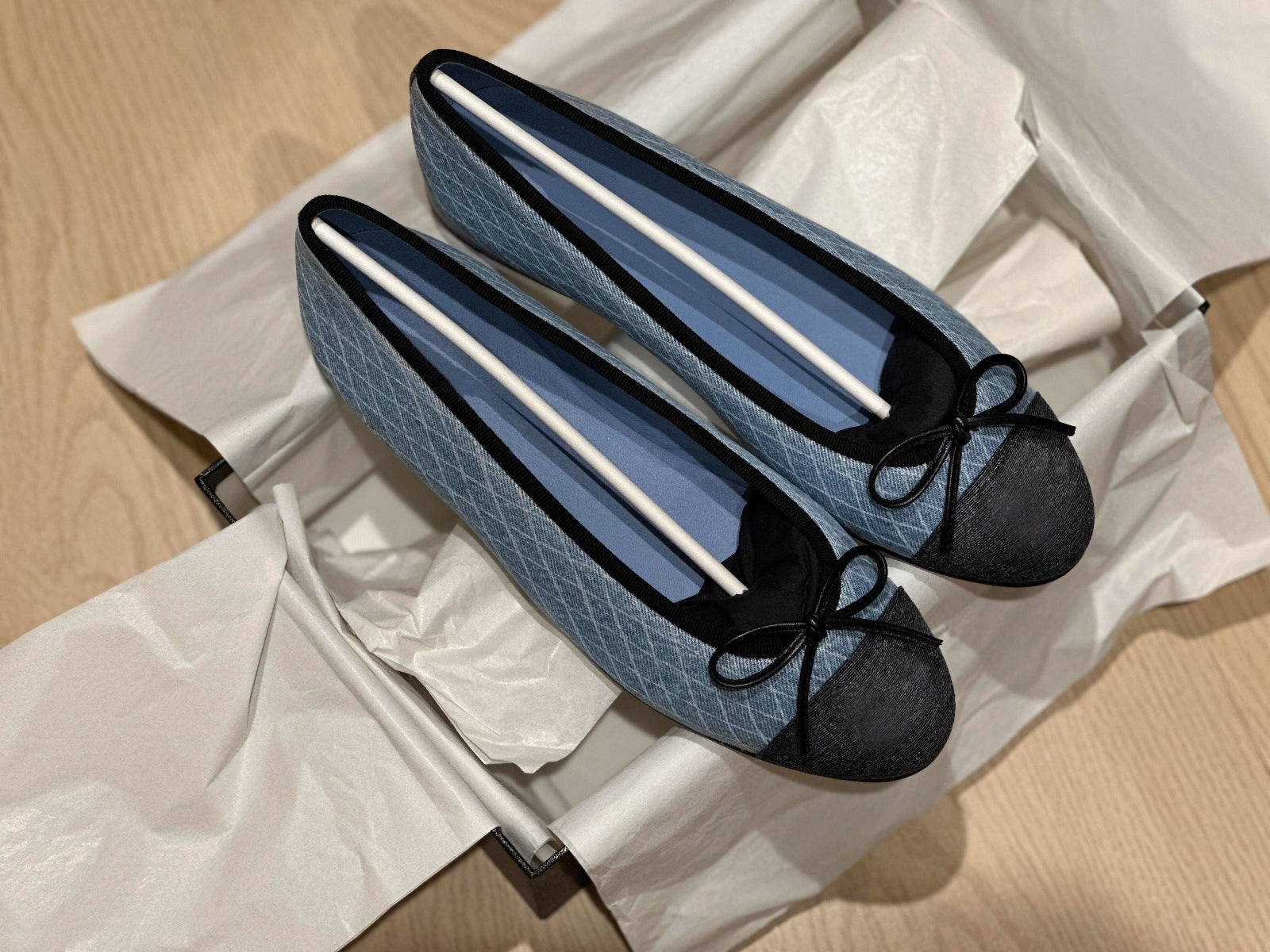 Damen Ballerinas mit mattem Obermaterial und dekorativem Schleifendetail R&B
