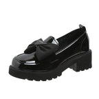 Damen modische Lack-Schuhe mit dekorativem Schleifenakzent und rutschfester Sohle R&B