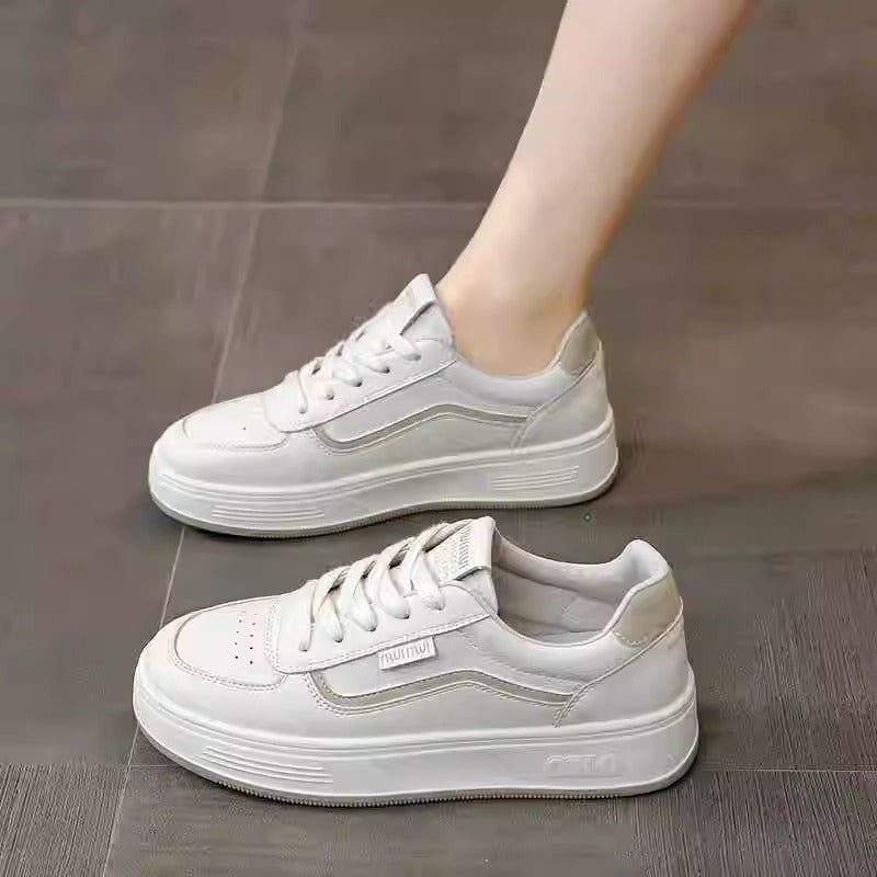 Damen Sneaker mit flauschigem Innenfutter und sportlicher Silhouette