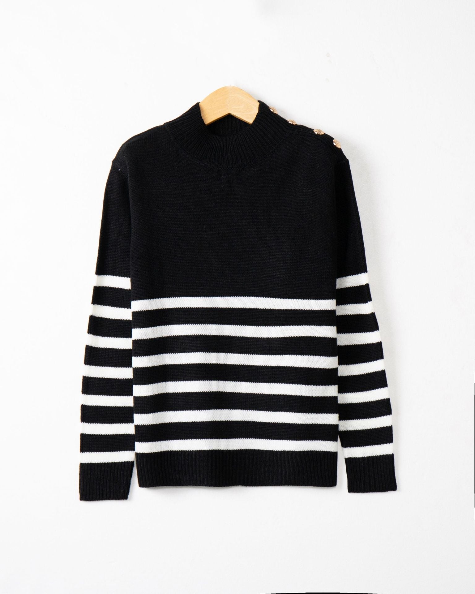 Damen modischer Strickpullover mit Streifenmuster und Knopfdetails