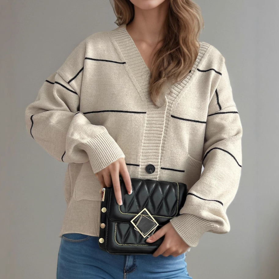 Damen lässige Strickjacke mit praktischen Taschen und modischen Kontraststreifen R&B