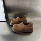 Damen elegante Slip-On Sneaker mit einem bequemen Plateau und hochwertiger Wildleder-Oberfläche R&B