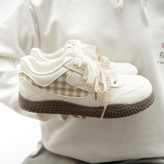 Damen Elegante und bequeme Sneakers mit innovativem Schnürsystem und atmungsaktiver Oberfläche R&B