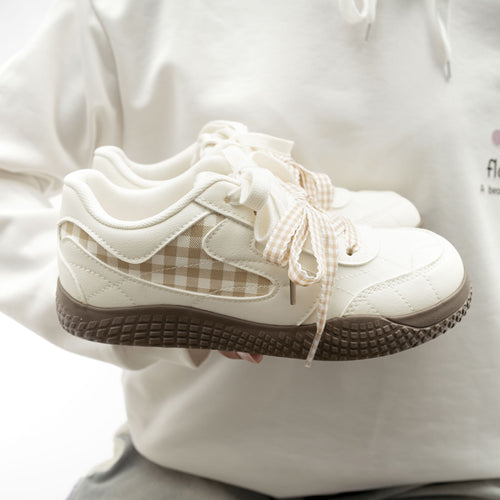 Damen Elegante und bequeme Sneakers mit innovativem Schnürsystem und atmungsaktiver Oberfläche R&B