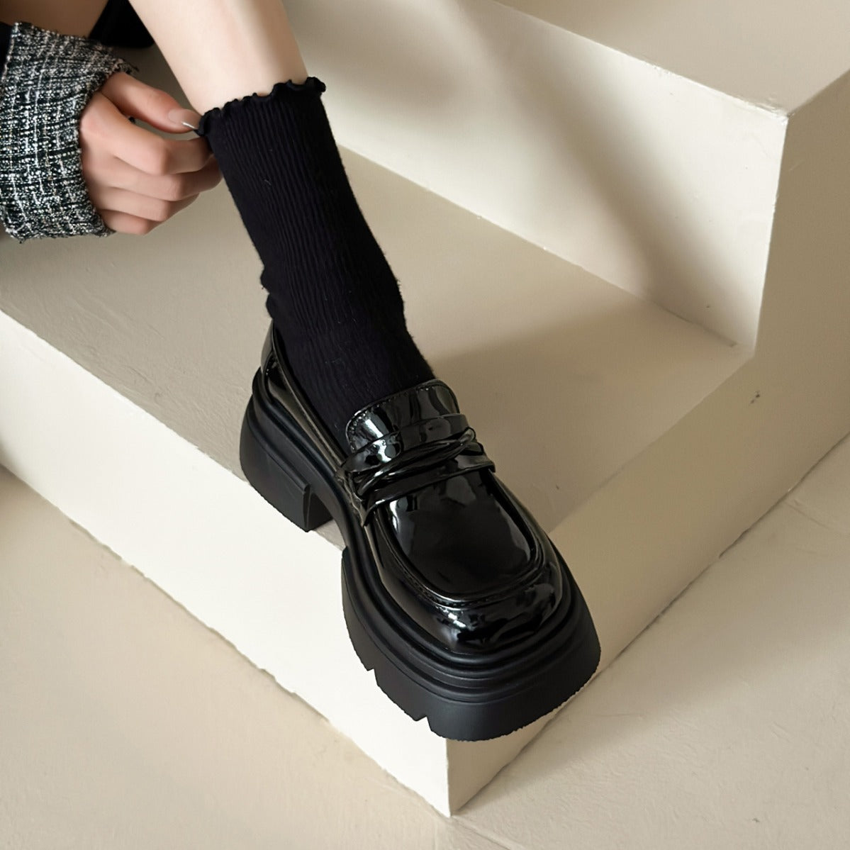 Damen Modische Loafers mit glänzender Oberfläche und robustem Plateau R&B