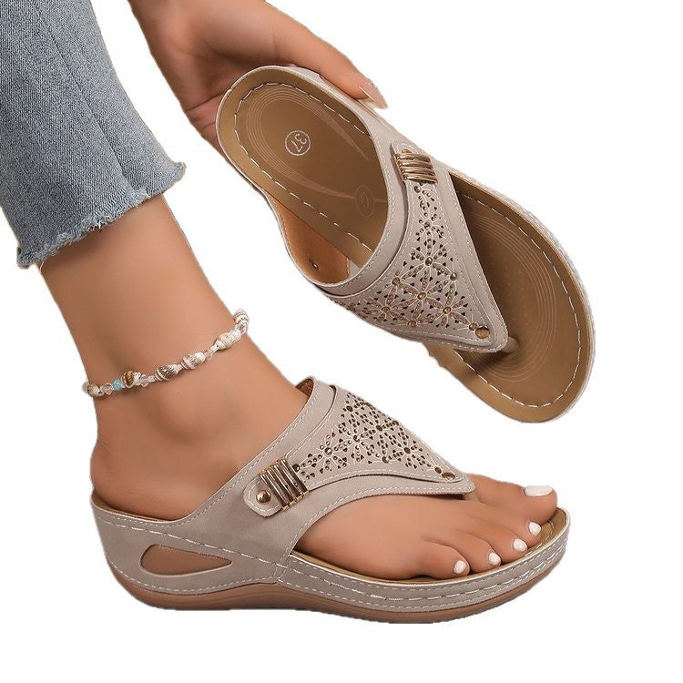 Damen Bequeme Zehentrenner mit modischem Lochmuster und ergonomischer Sohle R&B