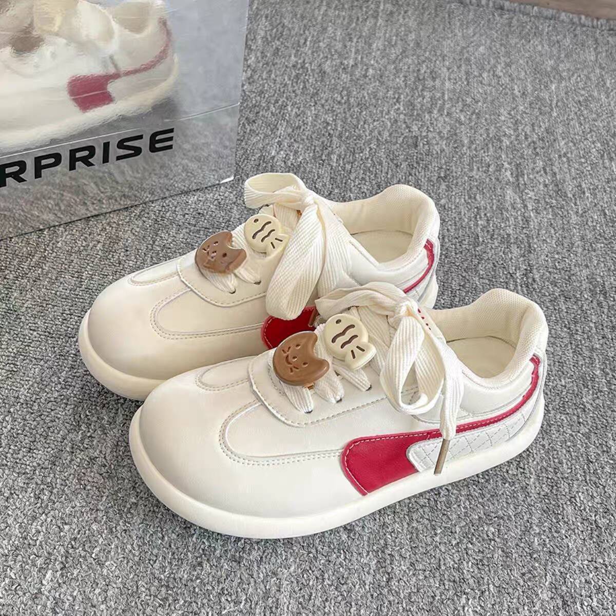 Damen Sneaker mit innovativem Schnürsystem und komfortablem Fußbett R&B