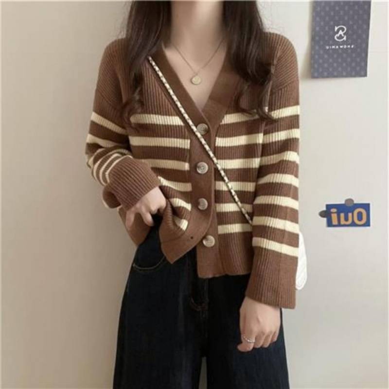Damen gestreifte Strickjacke mit elegantem V-Ausschnitt und dekorativen Knöpfen R&B