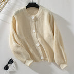 Damen gemütliche Strickjacke mit großen Knöpfen und lässigem Schnitt