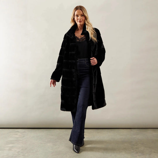 Damen Markante Kuscheljacke mit eingefasstem Gürtel R&B