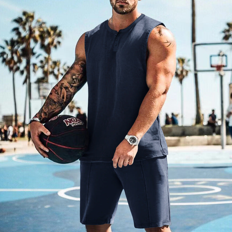 Herren sportliches Trainingsoutfit mit ärmellosem Oberteil und Shorts R&B