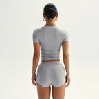 Damen Set aus figurbetontem T-Shirt und Shorts R&B
