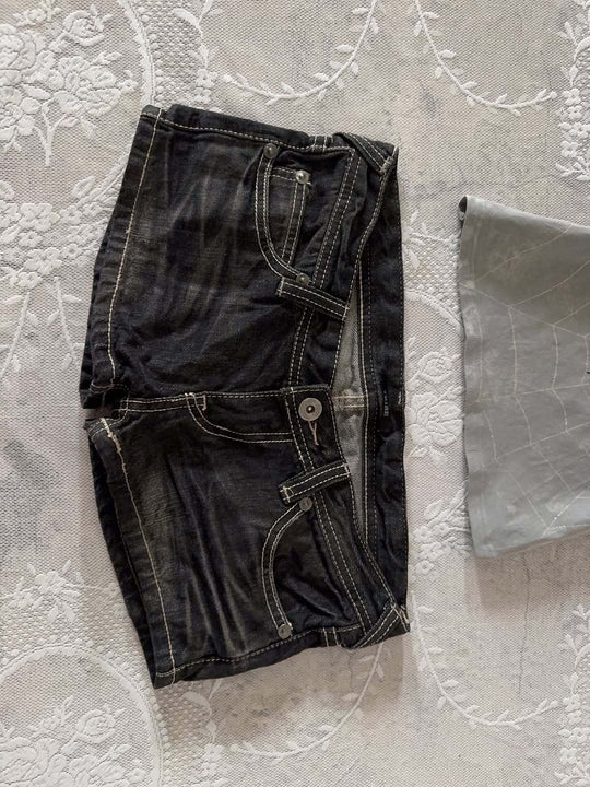 Damen Denim-Shorts mit lässigem Cut und auffälligen Nähte R&B