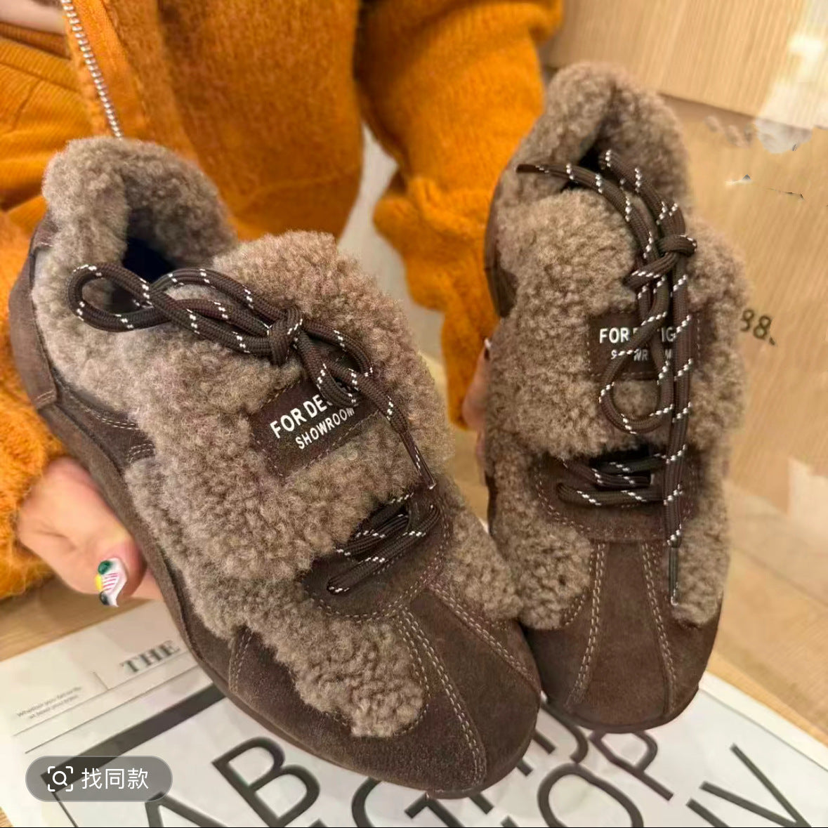 Damen Sneaker mit kuscheligem Lammfell und rutschfester Sohle R&B